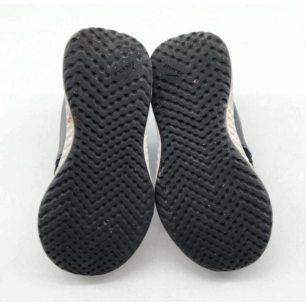 Nike Revolution Toddler Athletic Sneaker Shoe Hook & Loop BQ5672-003 Black 10.5C
